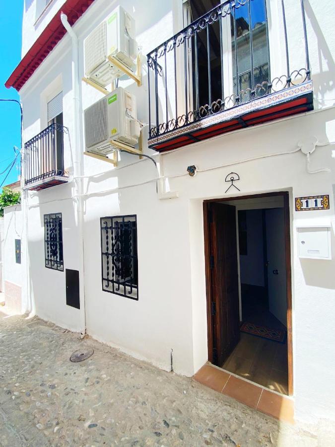 Apartamentos Indalo A Los Pies Del Albaicin Granada Bagian luar foto